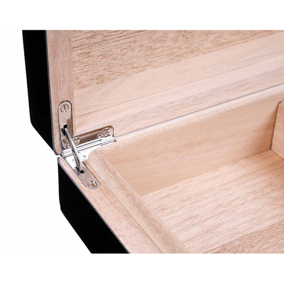 Хьюмидор Howard Miller на 30 сигар, Черный лак 810-018